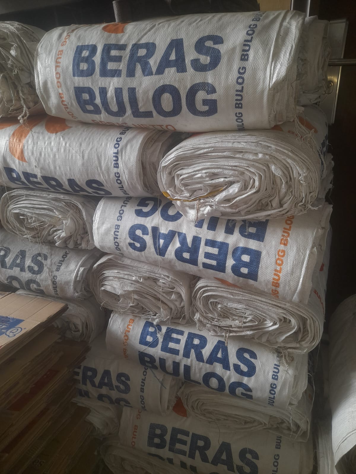 Goni Beras Bulog